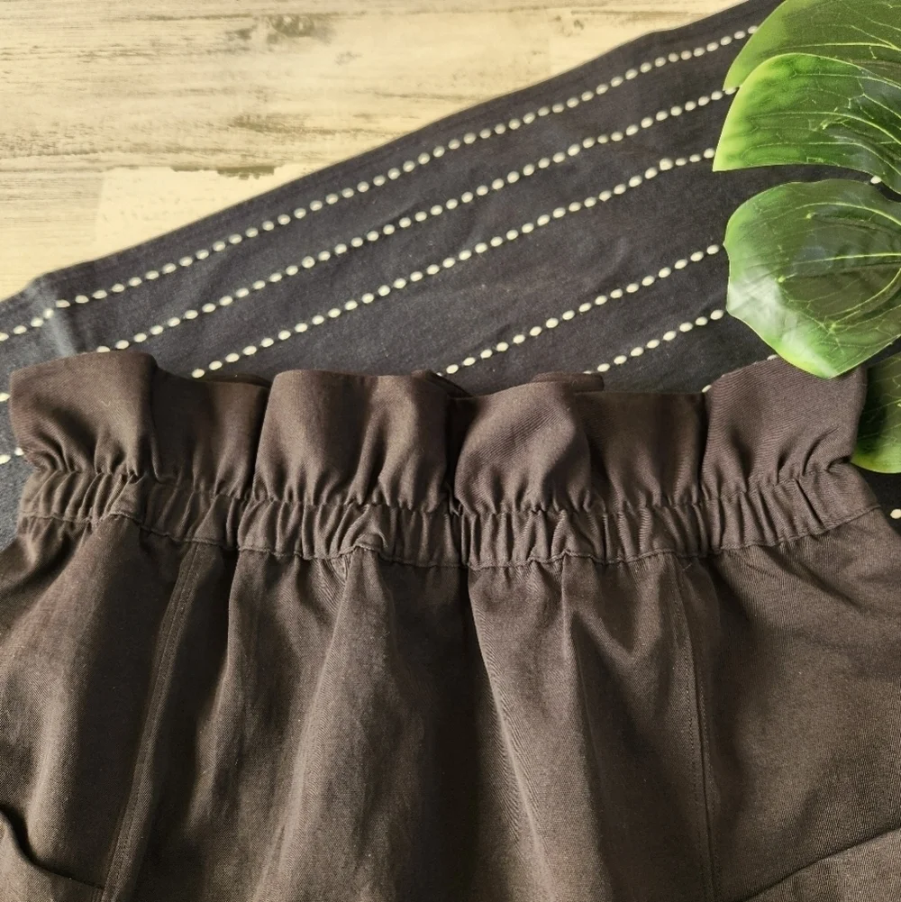 Lululemon Trip Taker Skirt Knee Length Paperbag Waist Black